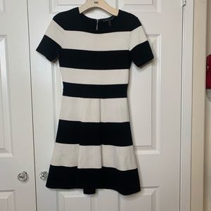 Casual back and white dress